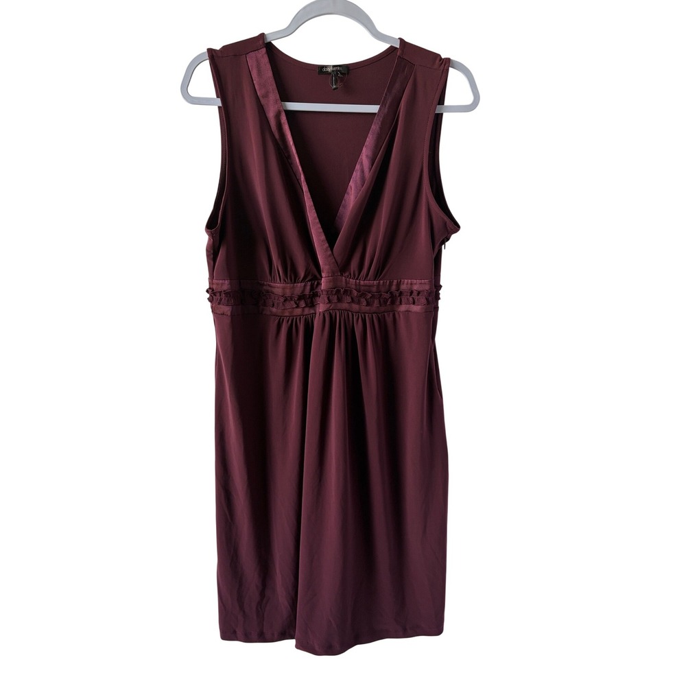 Daisy Fuentes Dress Burgundy Sleeveless Empire Waist Ruffle Trim V-Neck Size L